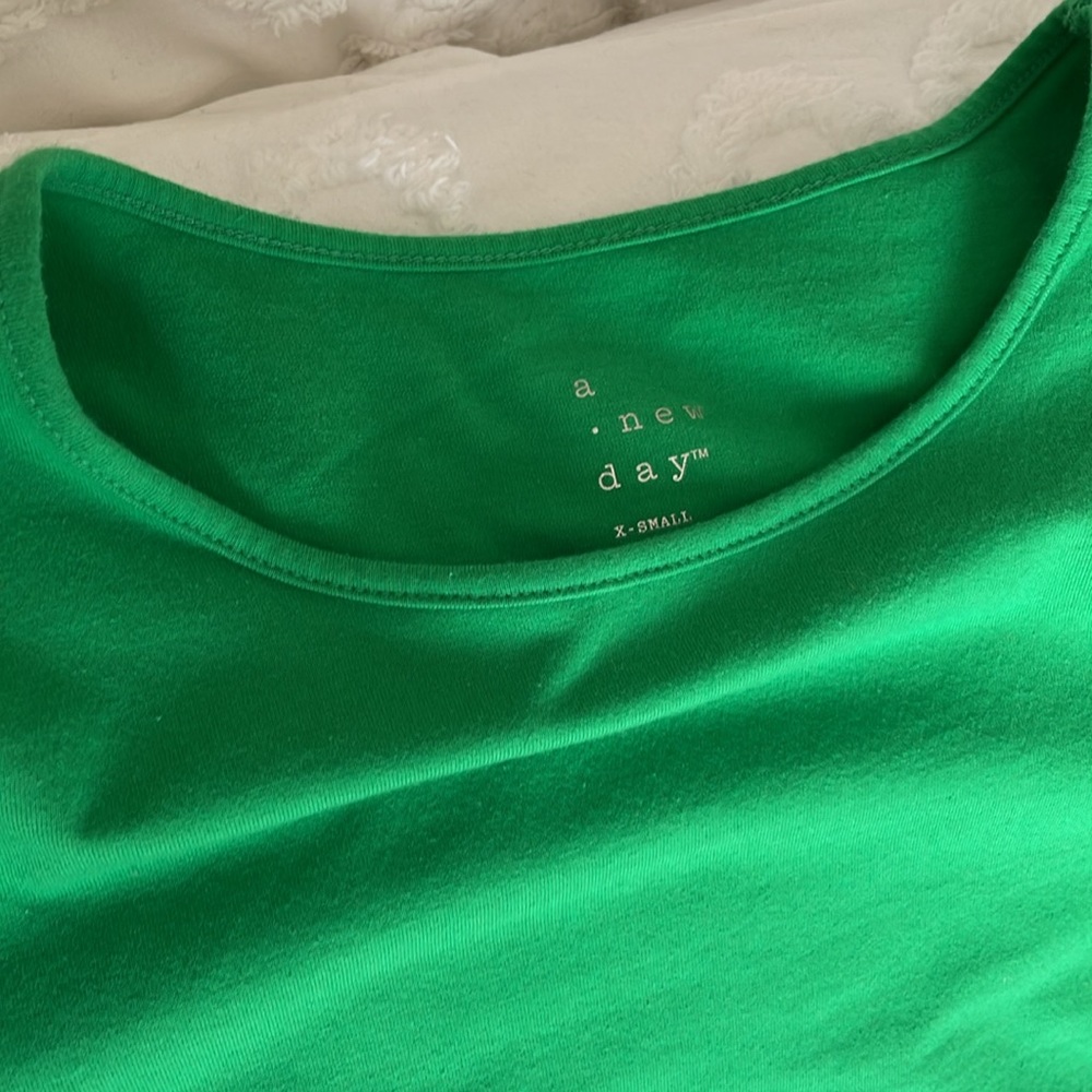 Puff Sleeve Tee - Picture 3 of 3